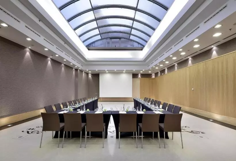 هتل Eurostars Thalia