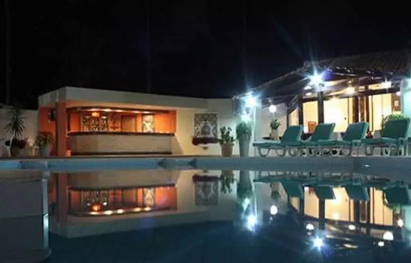 Happy Hotel Girassol