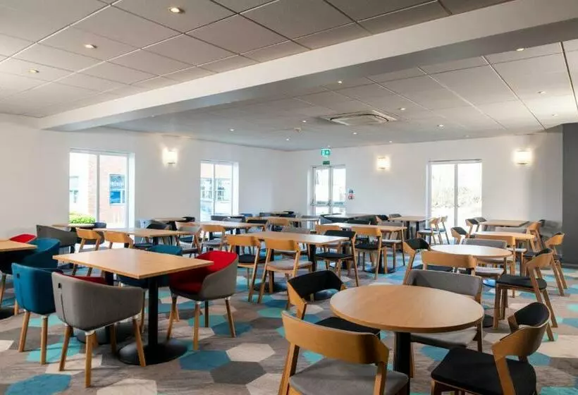 Отель Holiday Inn Express Newcastle Gateshead, An Ihg