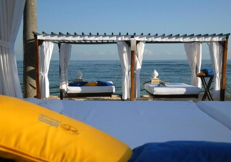 هتل Lifestyle Crown Residence Suites