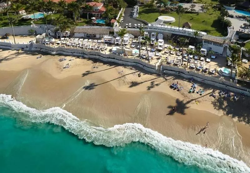 בית מלון כפרי Lifestyle Crown Residence Suites