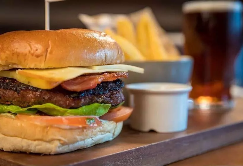 Maldron Hotel & Leisure Centre Limerick