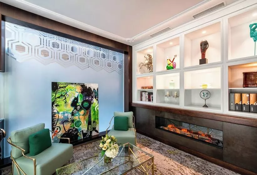 Mariposa Hotel Malaga