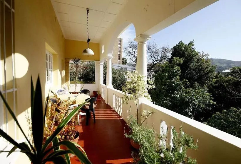 هتل Mountain Manor Guest House & Executive Suites