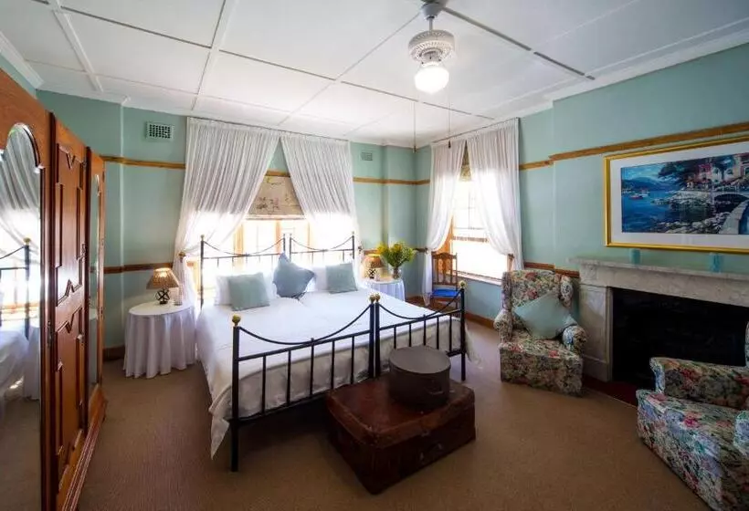 هتل Mountain Manor Guest House & Executive Suites