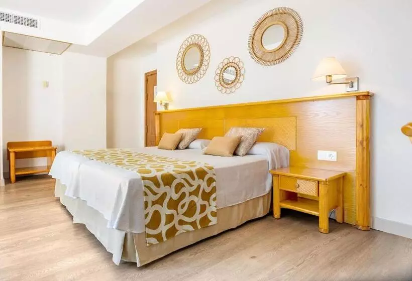 בית מלון כפרי Ona Palmira Paradise Paguera