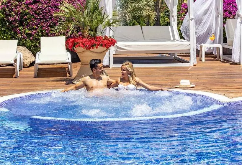 בית מלון כפרי Ona Palmira Paradise Paguera