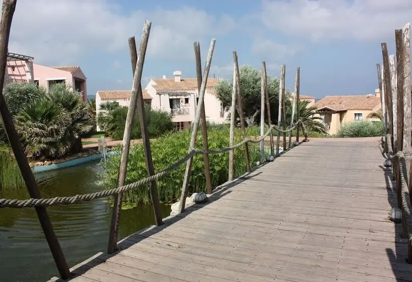 هتل Residence Le Corti Di Marinella