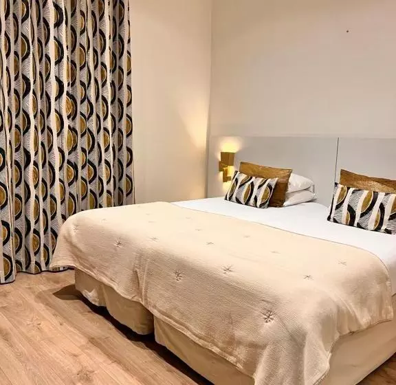 Отель Santateresa