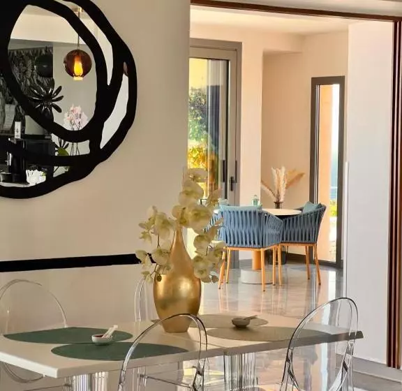 Отель Santateresa