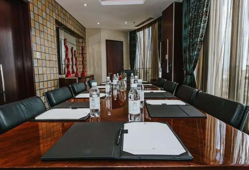 ホテル The Michelangelo Towers