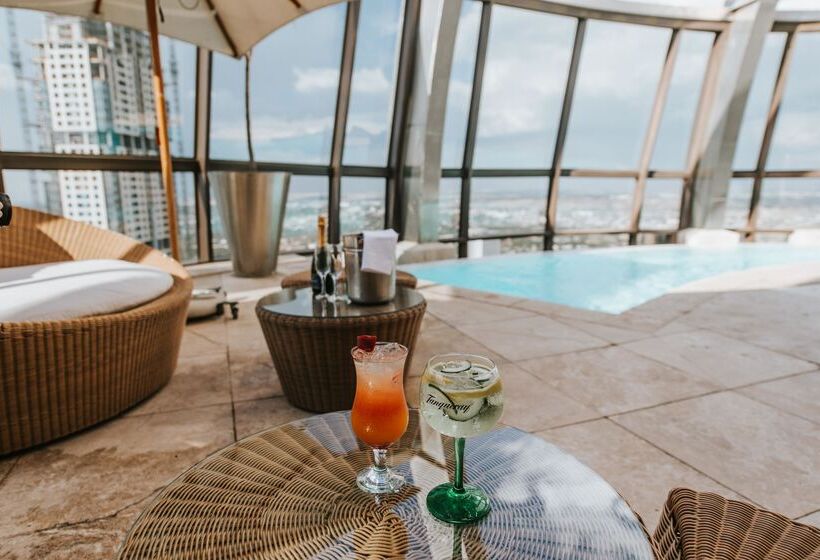 Hôtel The Michelangelo Towers