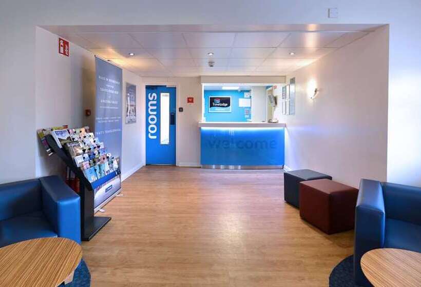 ホテル Travelodge Waterford