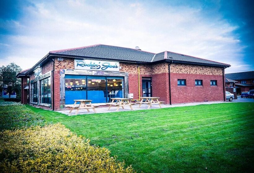 ホテル Travelodge Waterford