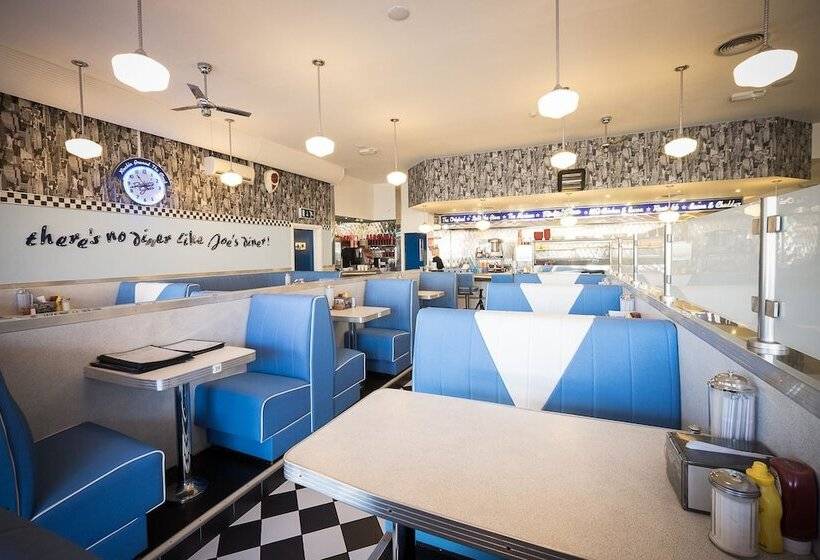 ホテル Travelodge Waterford