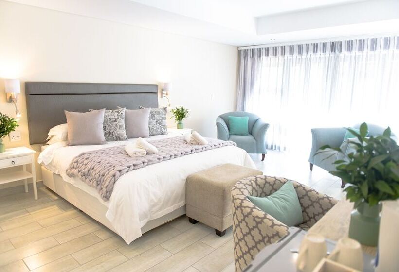 Whalesong Hotel & Spa