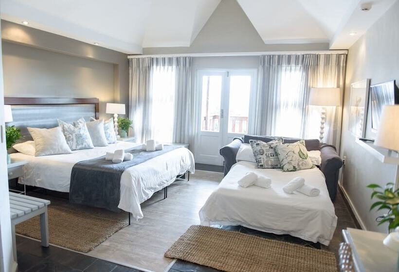 Whalesong Hotel & Spa