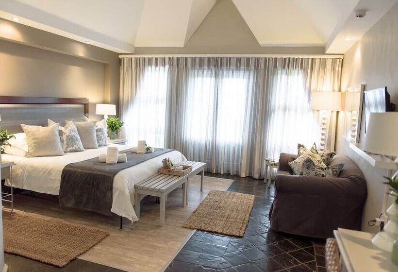 Whalesong Hotel & Spa