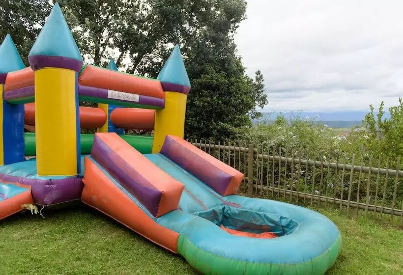 Whalesong Hotel & Spa