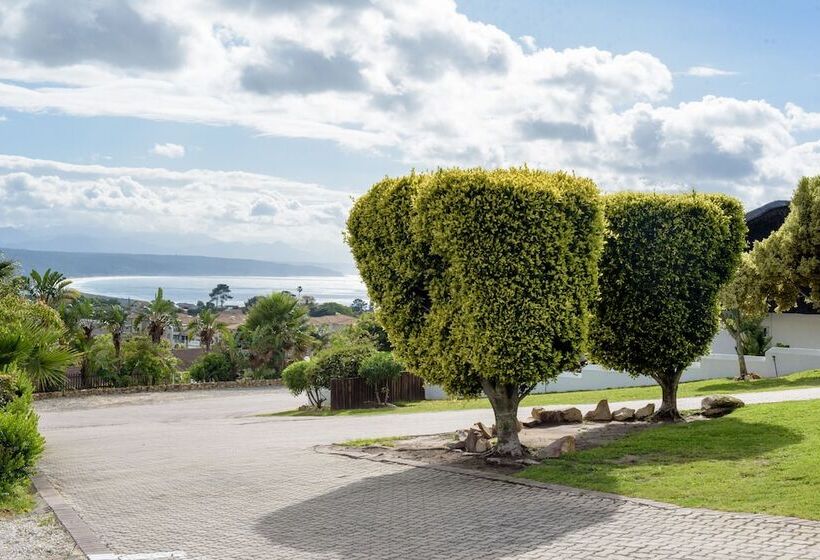 Whalesong Hotel & Spa