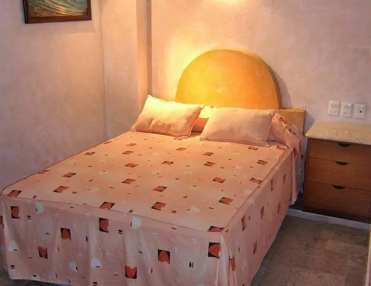 Costa Sol Hotel & Villas