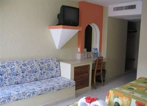 Costa Sol Hotel & Villas