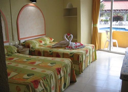 Costa Sol Hotel & Villas