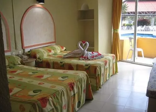 Costa Sol Hotel & Villas