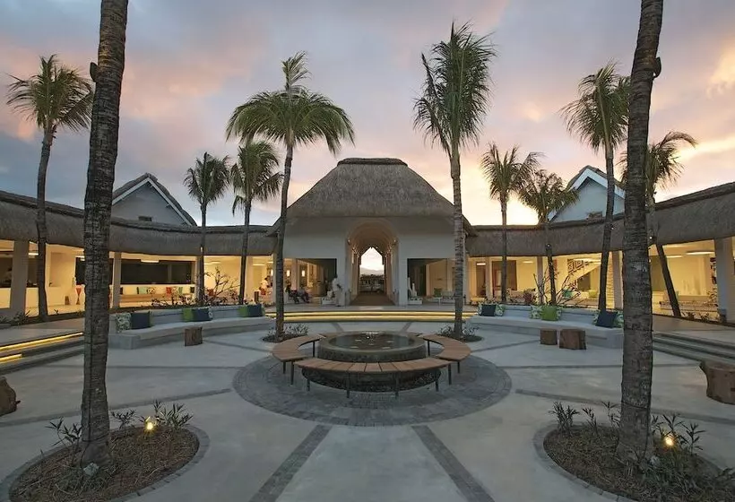 هتل Ambre Adults Only