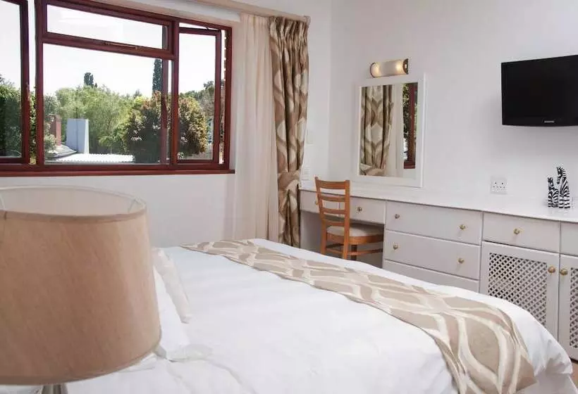 ホテル At Winkfield House