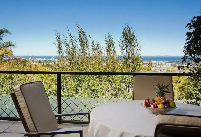 ホテル At Winkfield House