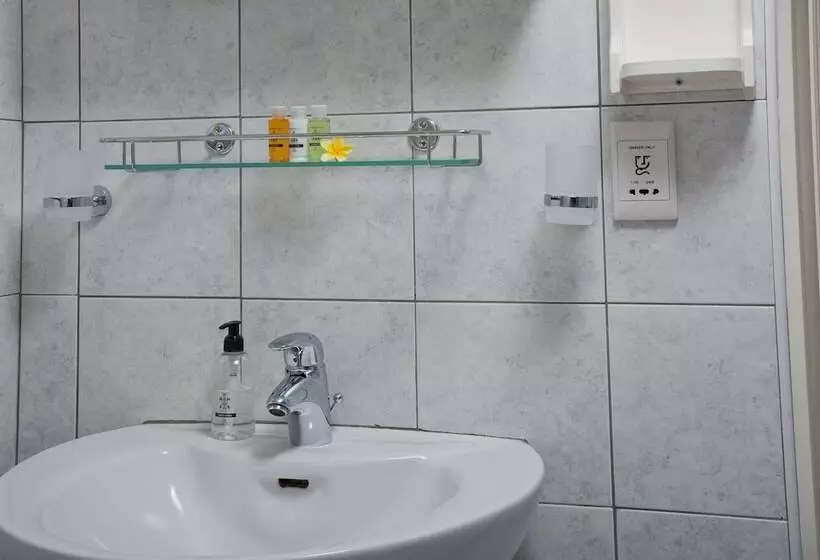 ホテル At Winkfield House