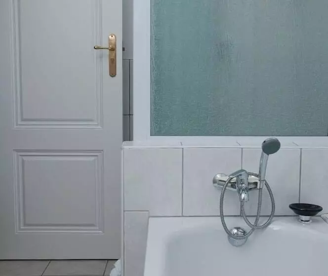 ホテル At Winkfield House