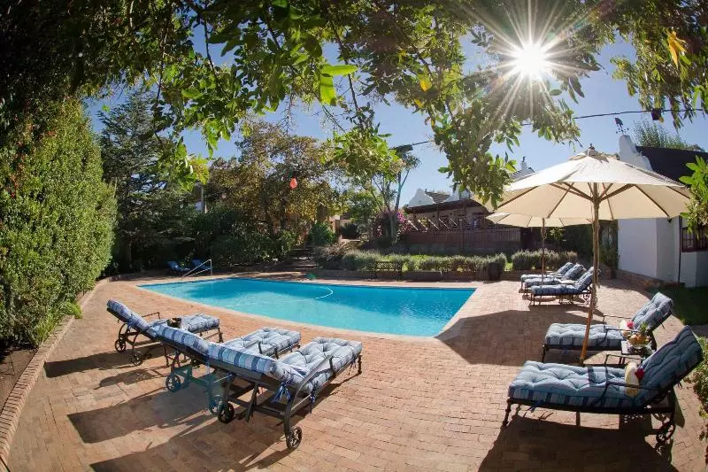 ホテル At Winkfield House