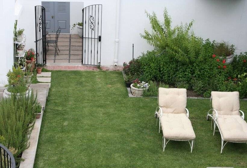 בית מלון כפרי Beauclair Guest Cottage