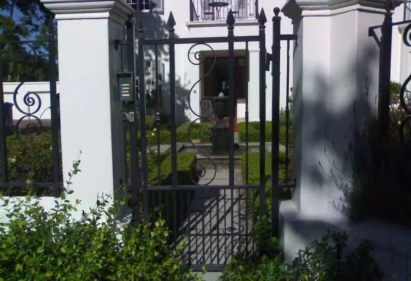 酒店 Beauclair Guest Cottage