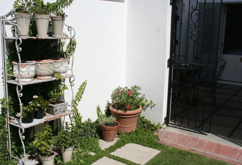 בית מלון כפרי Beauclair Guest Cottage