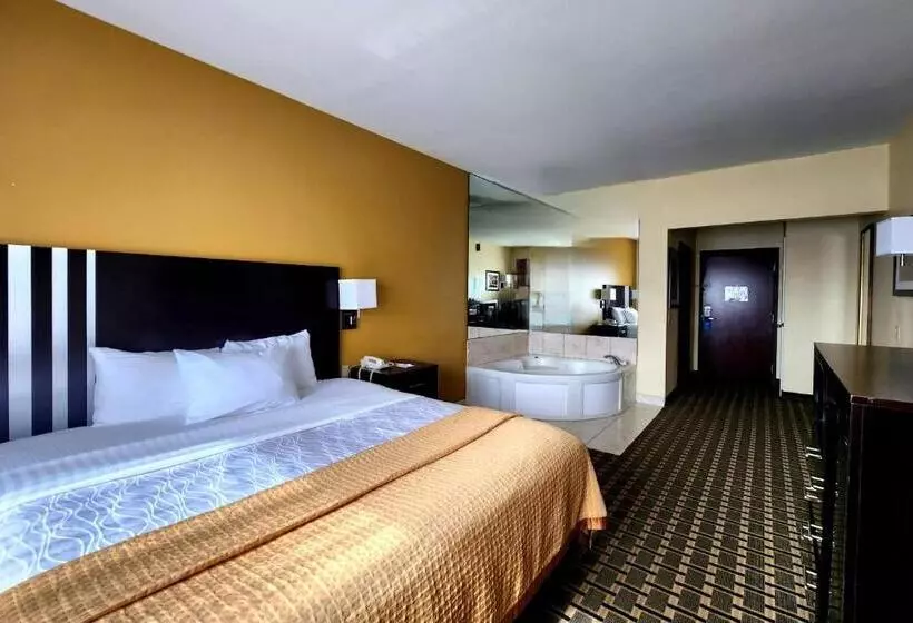 فندق Days Inn & Suites By Wyndham Sam Houston Tollway