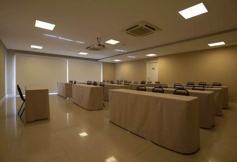 هتل Centro Europeu