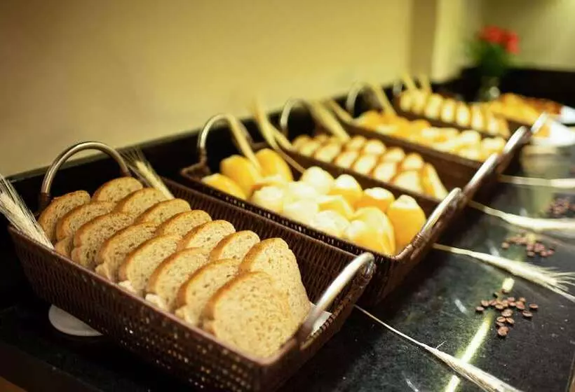 هتل Centro Europeu