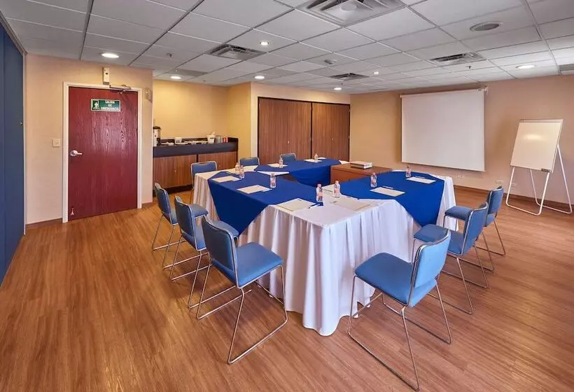 هتل City Express By Marriott Tuxtla Gutiérrez