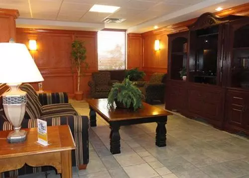 酒店 Comfort Suites University