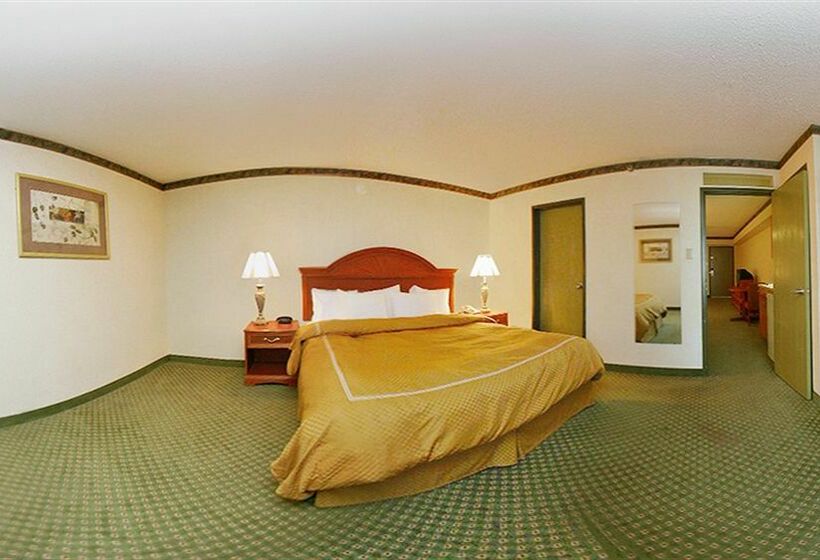 فندق Comfort Suites University