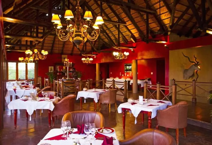 هتل Epacha Game Lodge & Spa