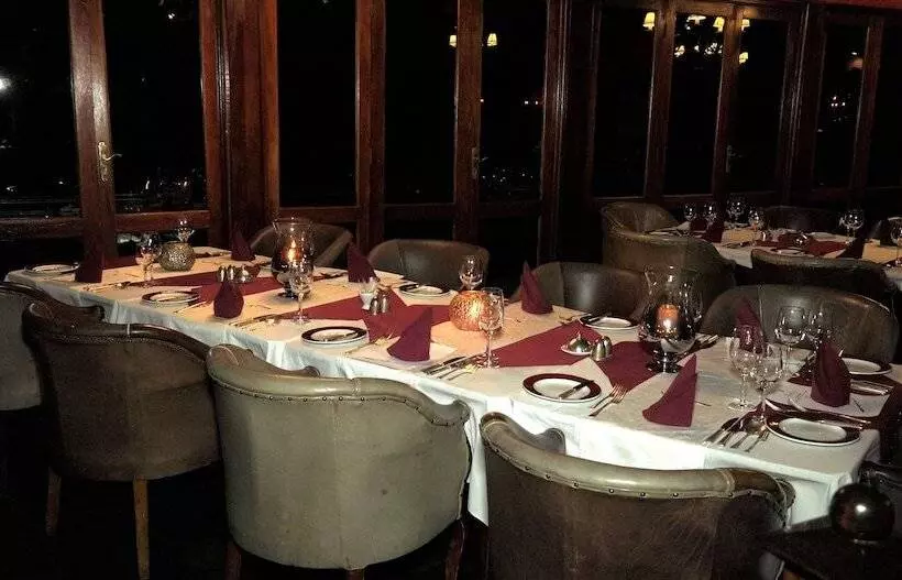 هتل Epacha Game Lodge & Spa