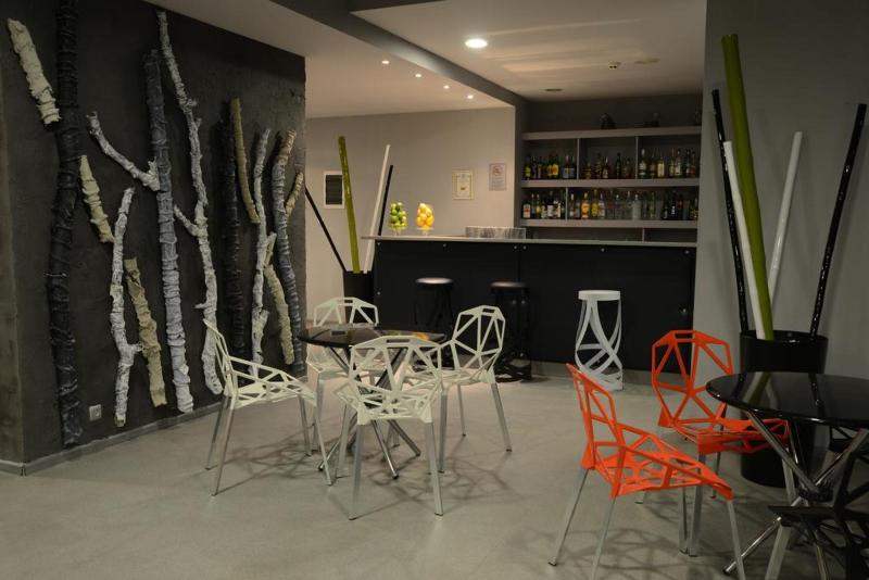 هتل Gladiola Star