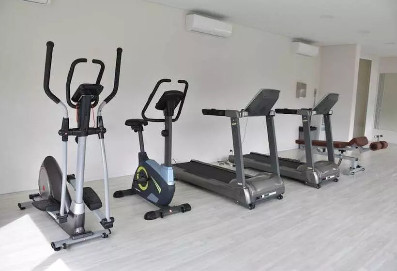 Otel Howard Johnson Pilar Resort Spa & Convention Center