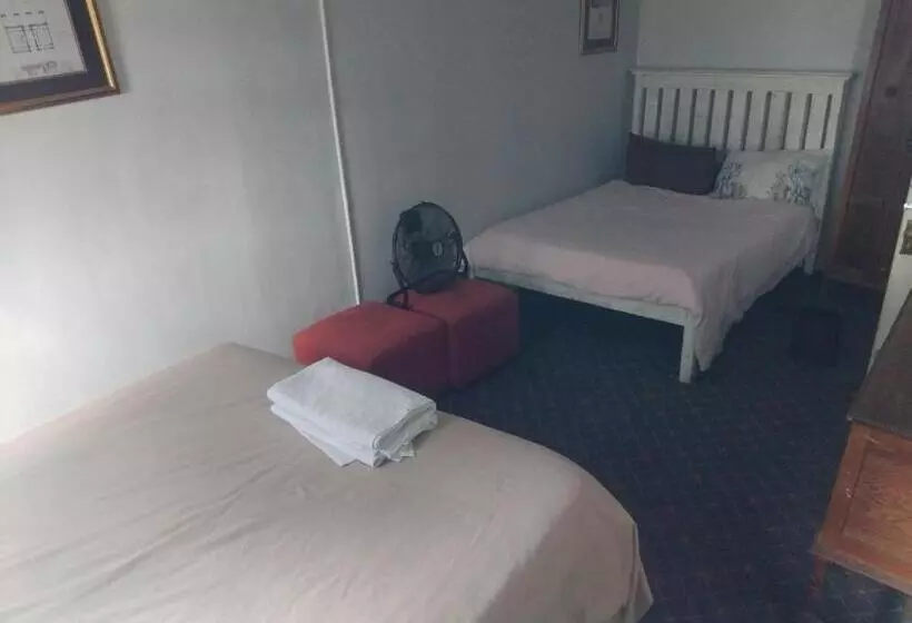 בית מלון כפרי Kimberly Backpacker