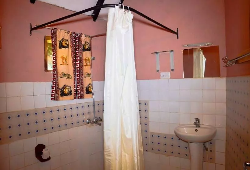 Отель L Oasis Lodge & Restaurant