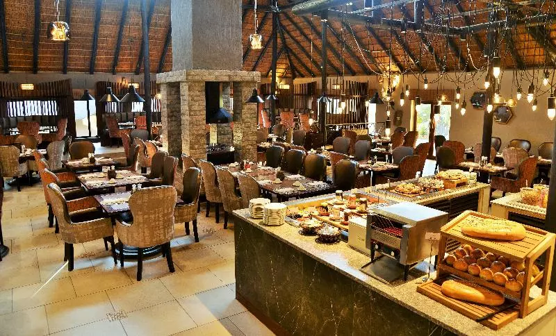 Отель Mabula Game Lodge